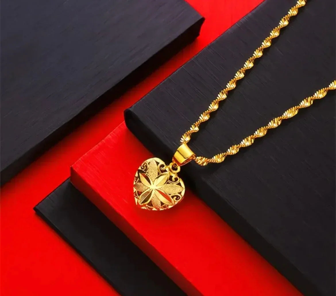 Love Heart Shape 24 k Gold Plated Pendant Necklace for Women