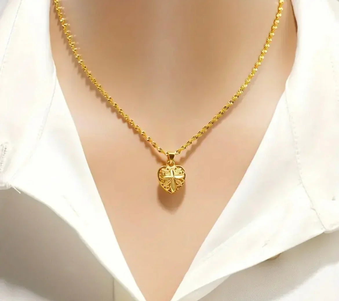 Love Heart Shape 24 k Gold Plated Pendant Necklace for Women